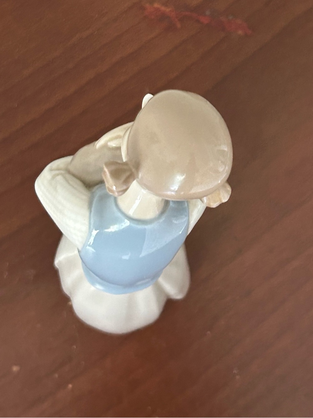 Lladro "Girl with Lamb" (#1010) glossy porcelain figurine. - Picture 5 of 5